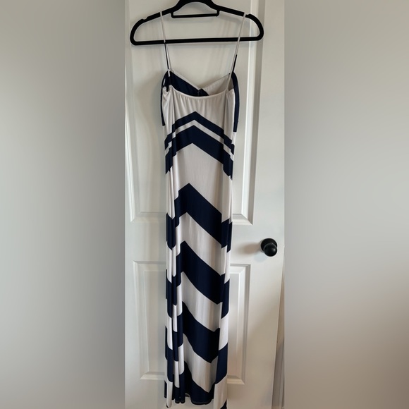 Vici - Navy/White Chevron Dress - Medium π - Picture 2 of 3